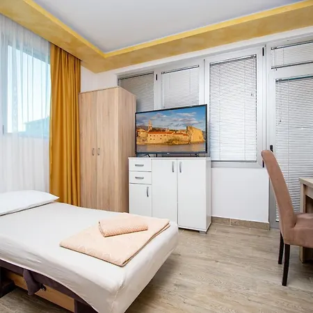 Apartment Sofija Budva